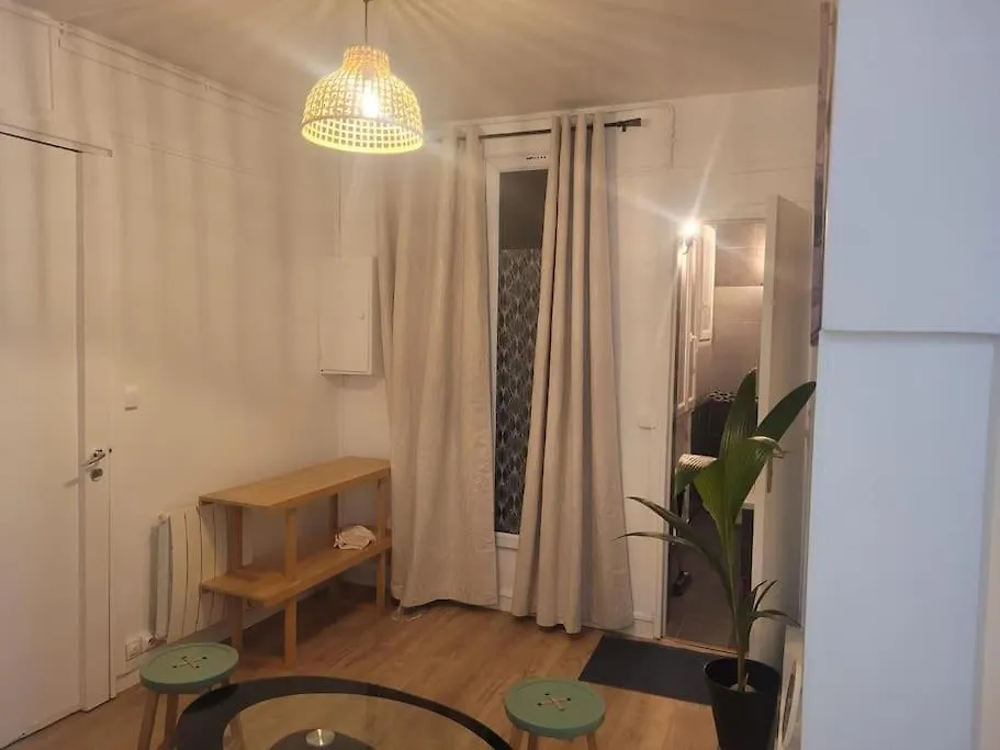 Apartment Pres De Montmartre *